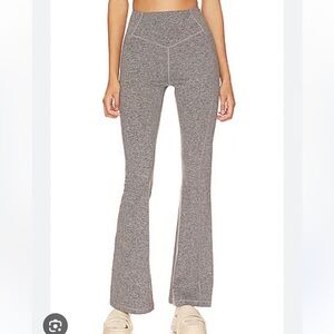 New Spiritual Gangster Bombshell flared leggings small